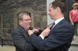 Zwei Bürgermeister, die sich gut verstehen: Karl-Heinz Buchholz (Rinteln, links) und Krzysztof Frankenstein (Slawno). tol