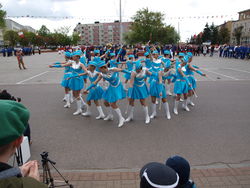 Bei der polnischen Meisterschaft für marschierende Kapellen sind in Slawno auf dem großen Stadtplatz am Sontag, 21. Mai, die besten Orchester des ganzen Landes verteten, um Punkte für beste Musik und Choreografie einzuheimsen - wie hier 2015. Foto: dil