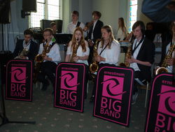 Im Lakeland Church Centre in Bowness überzeugt die Ernestinum Bigband unter Leitung von Daniel Ellermann mit ihren zweiten Konzert der Kendal-Tour 2017. Foto: dil