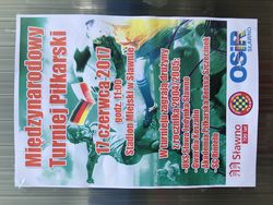 Mit diesem Plakat wurde in  Slawno für das Fußballturnier der D2-Jugend geworben. Foto: pr