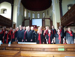 Der Rintelner Gospelchor "Gospelicious" in Kendal 2016. Foto: dil